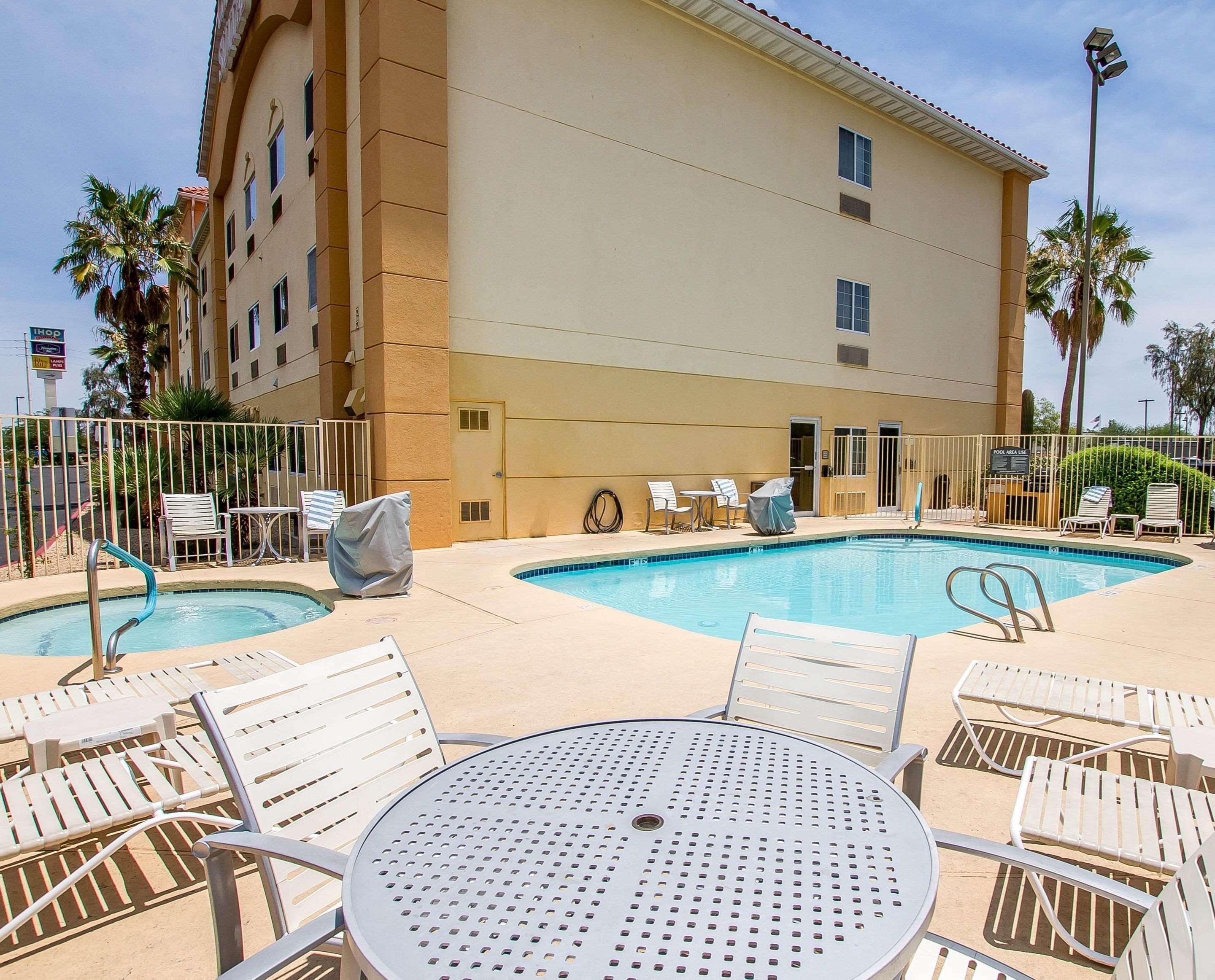 Comfort Suites Peoria Sports Complex Ngoại thất bức ảnh