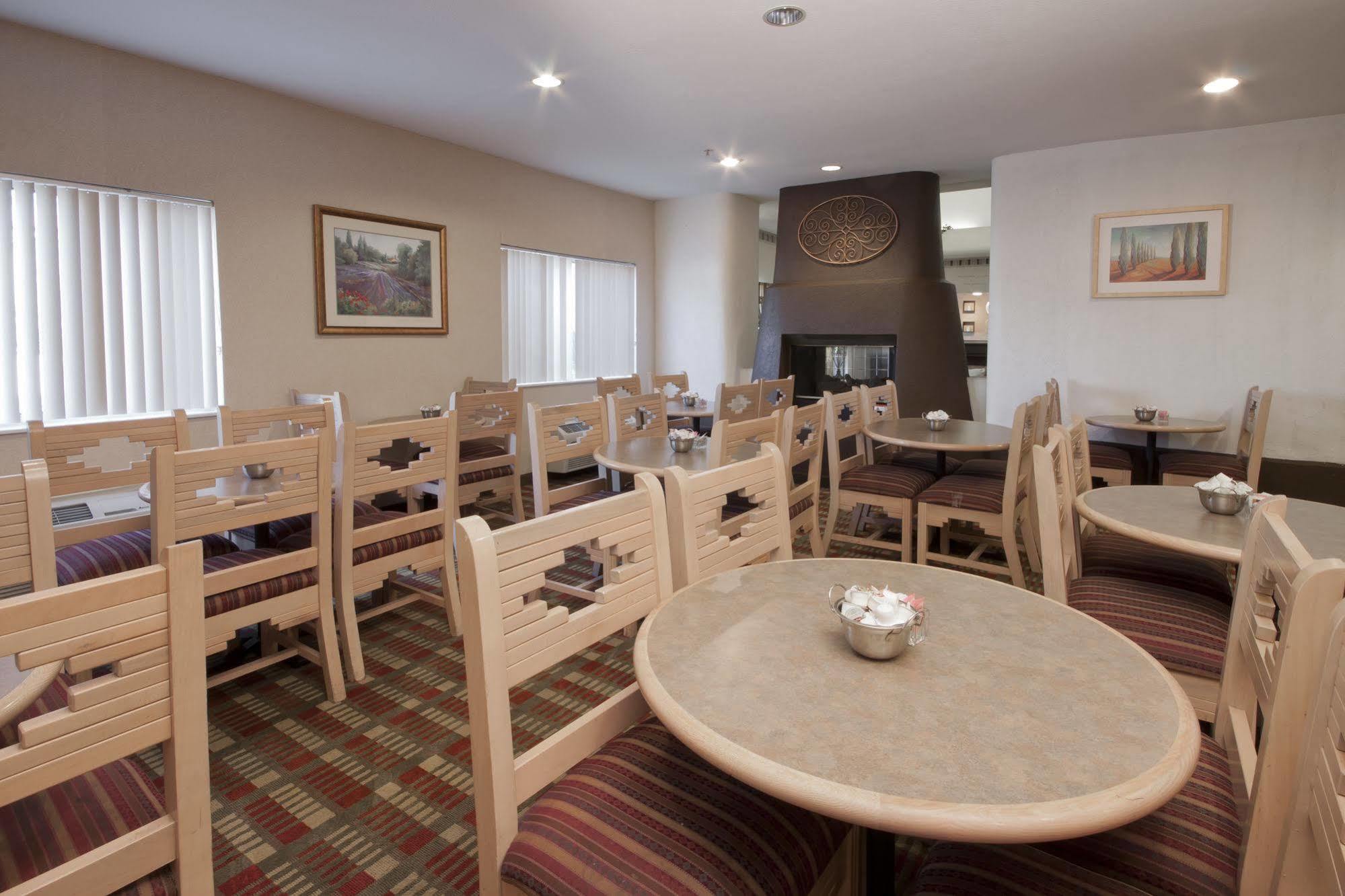 Comfort Suites Peoria Sports Complex Ngoại thất bức ảnh